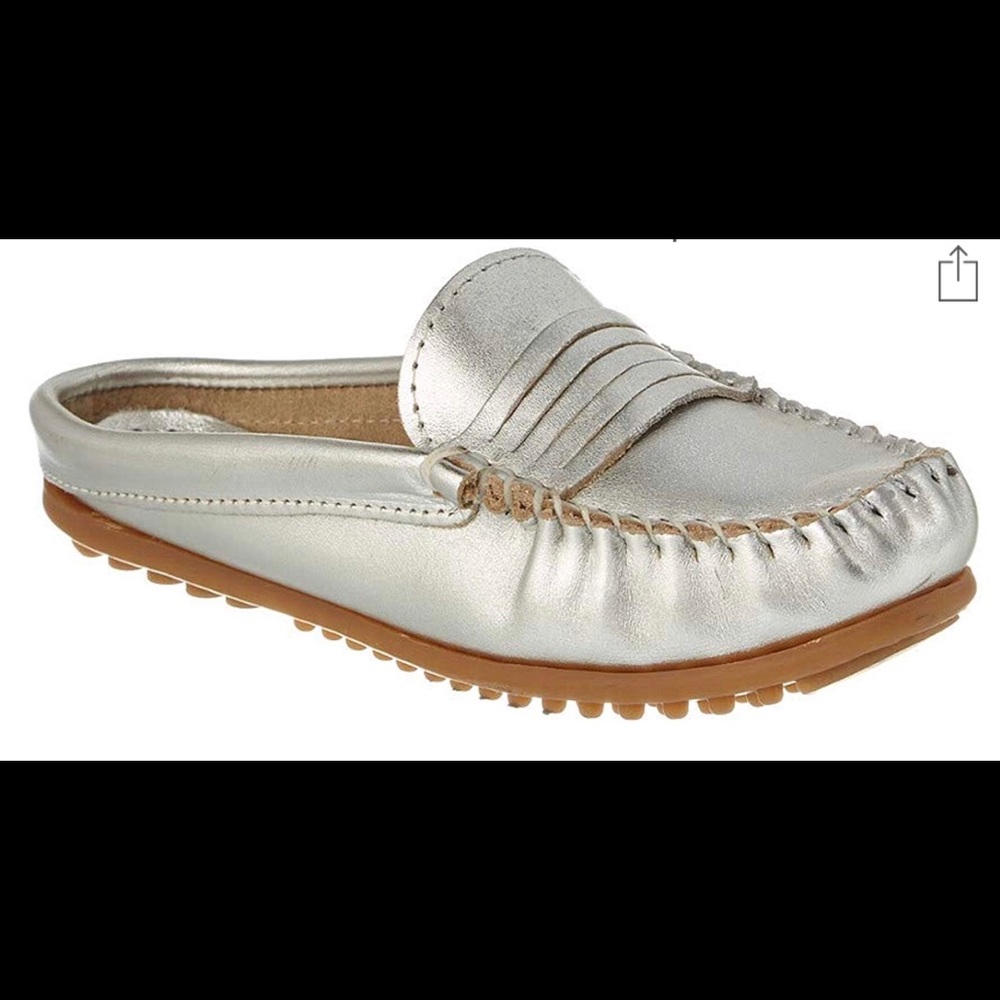 Minnetonka Mule Leather Slip On Silver